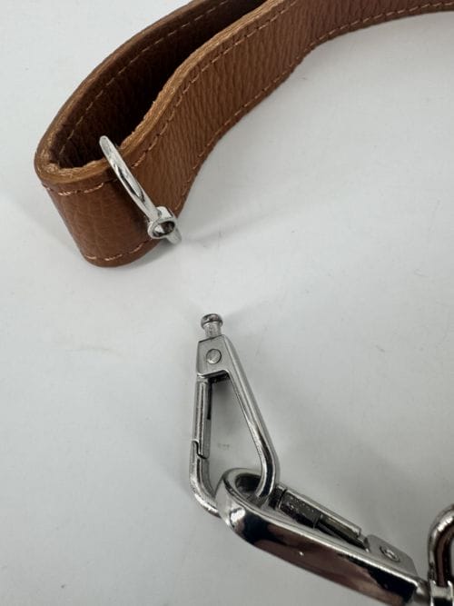 Bandoulière de sac à main en cuir marron – une attache à refixer