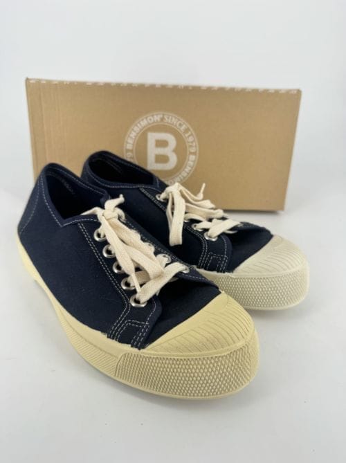 Chaussures femme Bensimon Romy B79 marine Taille 38 La semelle d'une des deux est plus jaune que l'autre