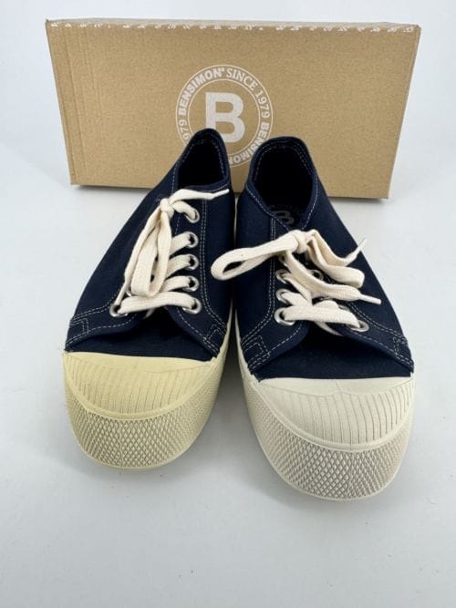 Chaussures femme Bensimon Romy B79 marine Taille 38 La semelle d'une des deux est plus jaune que l'autre