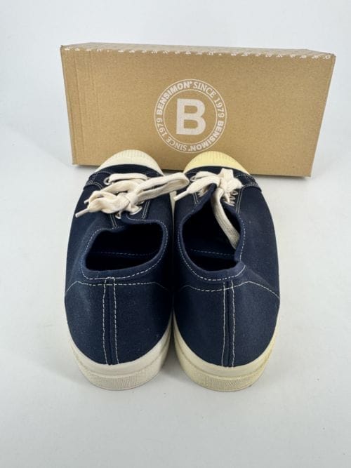 Chaussures femme Bensimon Romy B79 marine Taille 38 La semelle d'une des deux est plus jaune que l'autre
