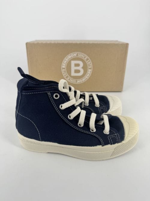 Chaussures enfant Bensimon Stella B79 marine Taille 31 La semelle d'une des deux est plus jaune que l'autre