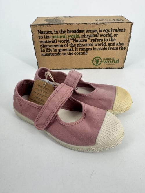 Chaussures enfants sneakers toile à scratch coton bio Natural World 476 552 Rose Ant -Taille 31 La semelle d'une des deux est plus jaune que l'autre