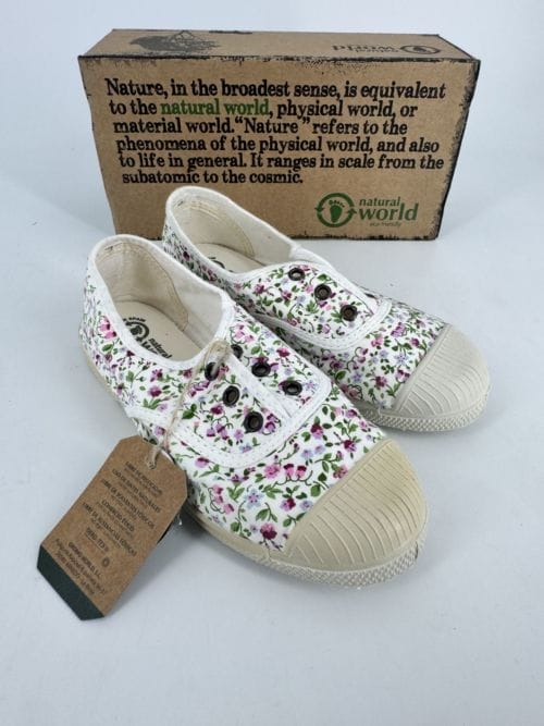 Chaussures enfants sneakers toile élastique coton bio Natural World 471 505 Blanc à fleurs Taille 31 La semelle d'une des deux est plus jaune que l'autre
