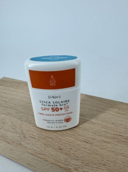 Love Stick Solaire Teinté Formule Bio IP50+ Visage Et Lèvres Couleur Turquoise 10g 3700276349908